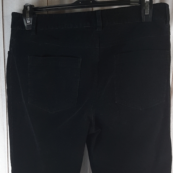 Lord & Taylor Womens 4 Black Corduroy Straight Leg - Picture 3 of 6
